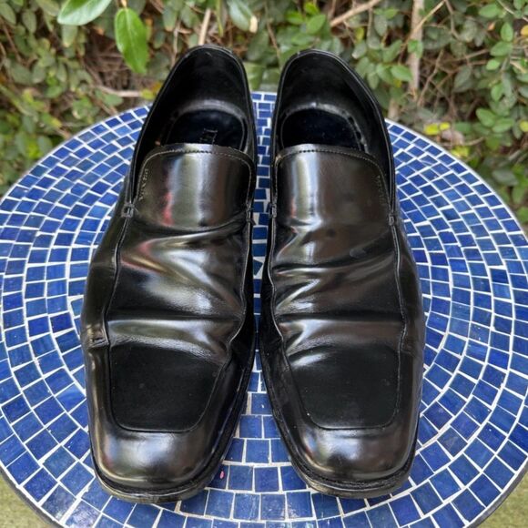 PRADA men\'s black leather loafer / dress shoe main image 4